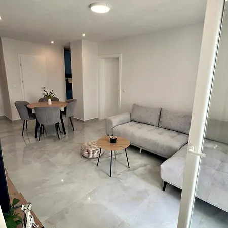 Apartment Elmo Makarska